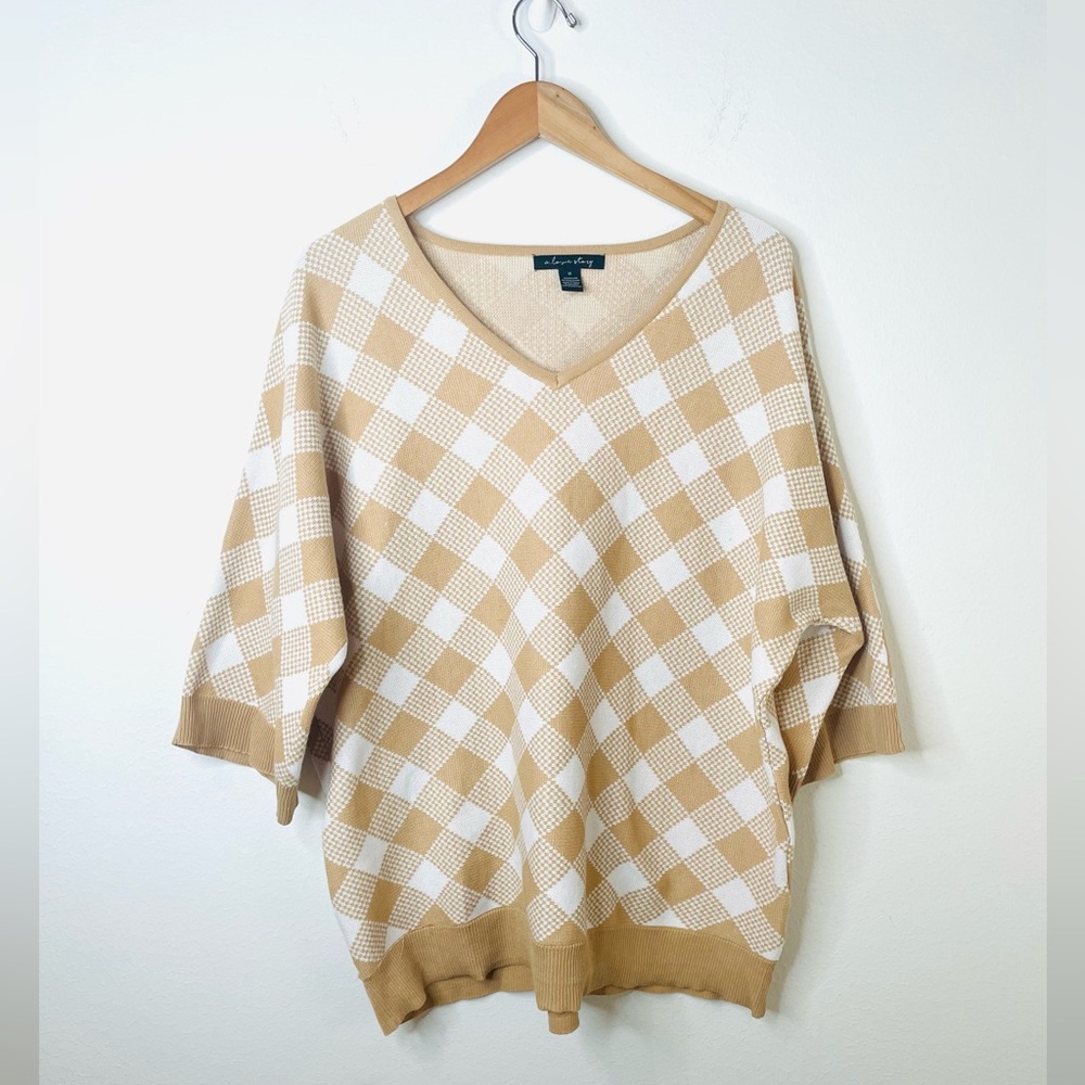 a...love story Women's Tan & White Checkered 3/4 Sleeve Sweater. Size 1X